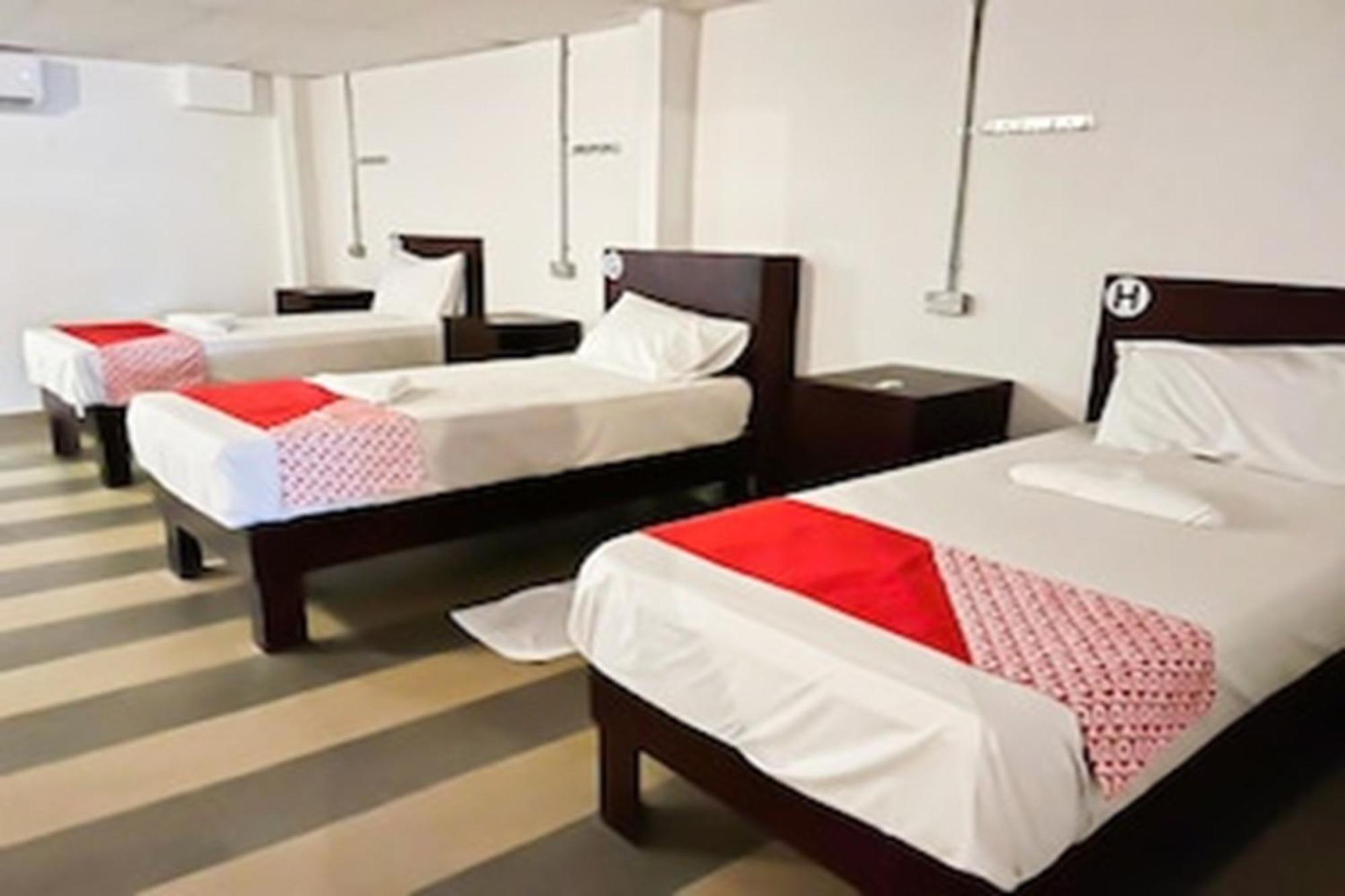 OYO 90572 J Hostels Jalan Ampang Kuala Lumpur Bagian luar foto
